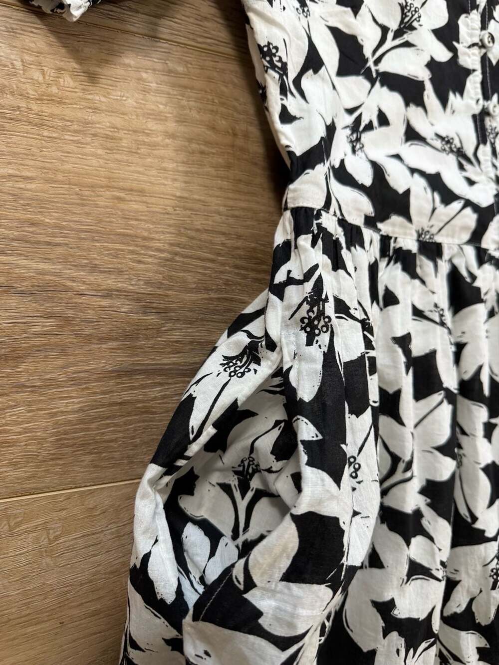 DownEast Black and White Floral Midi Dress - Picture 6 of 14